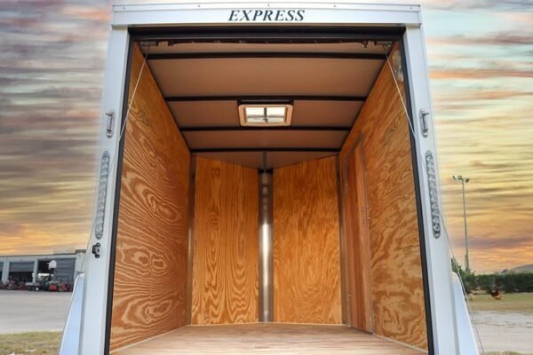 Small White Enclosed Trailer - Image 19